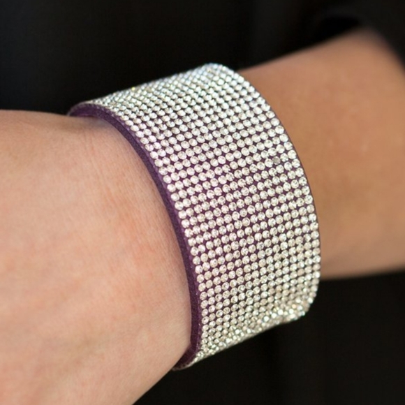 Paparazzi Roll With The Punches Bracelet - Picture 2 of 3